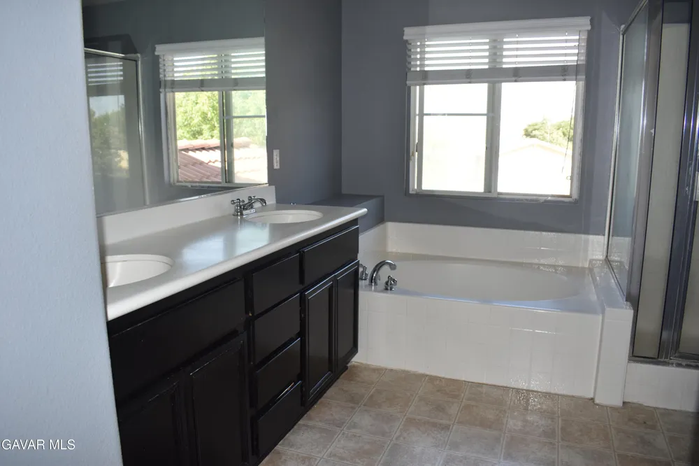 43033 Carpenter Drive Lancaster, CA 93535