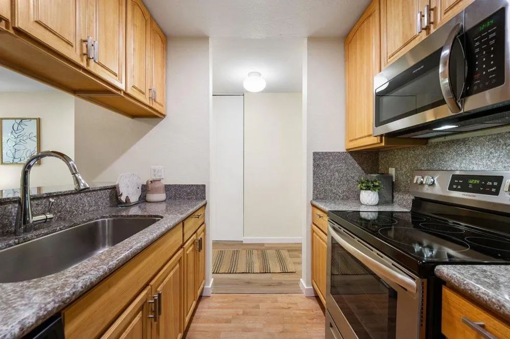 5143 Shelter Creek Lane San Bruno, CA 94066