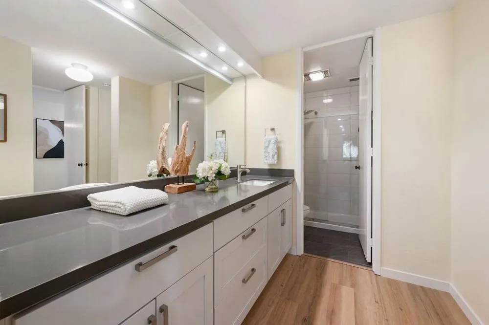 5143 Shelter Creek Lane San Bruno, CA 94066