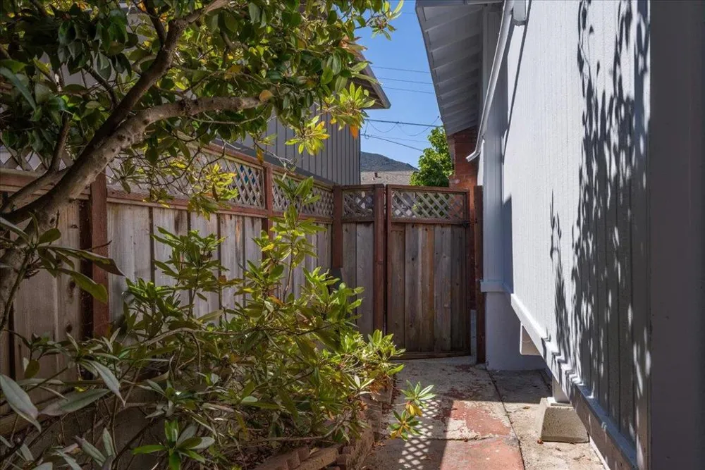 16 Malavear Court Pacifica, CA 94044