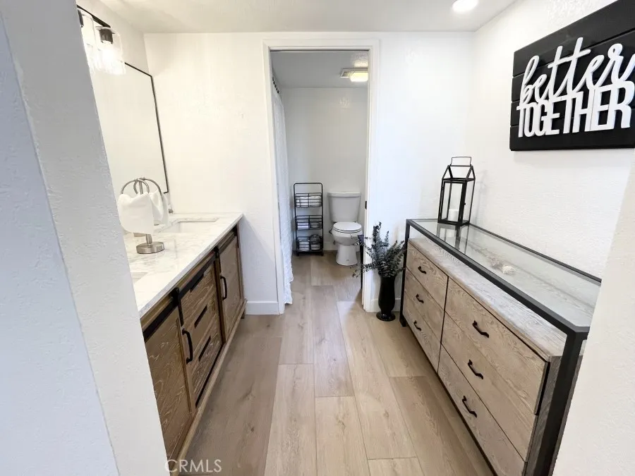 231 Bethany Burbank, CA 91504