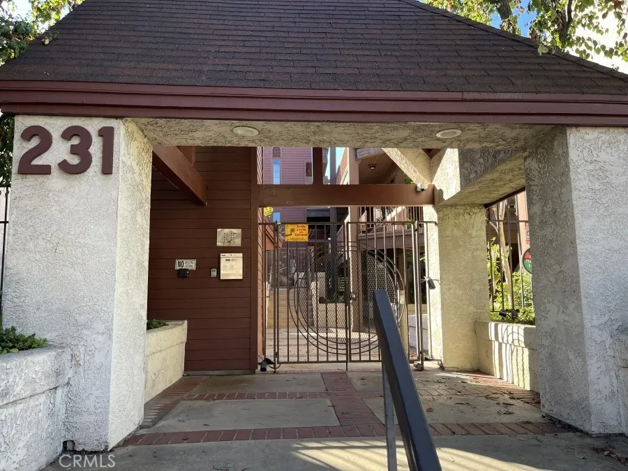 231 Bethany Burbank, CA 91504