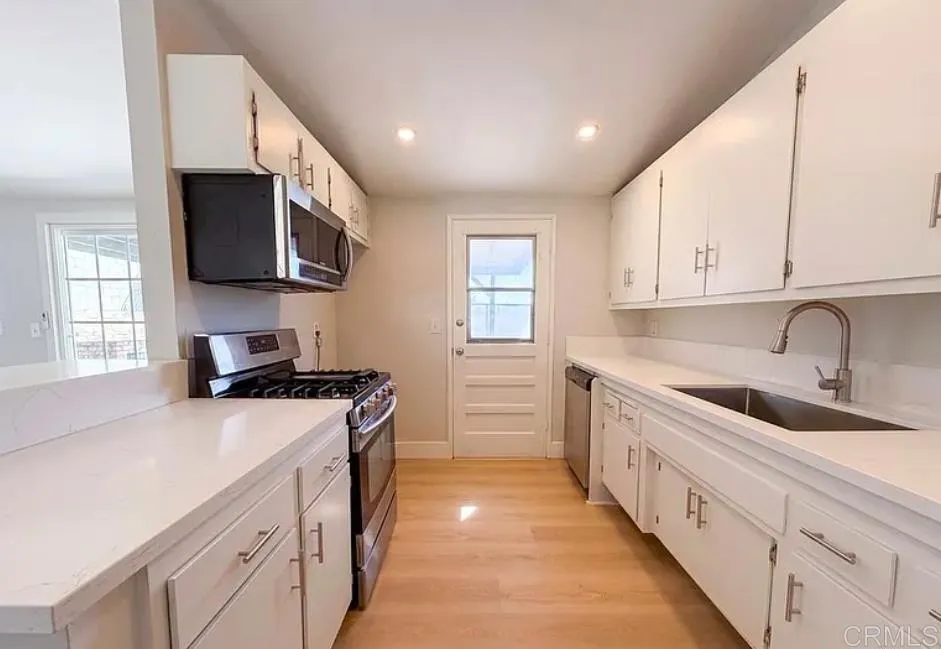 19016 S Felbridge St S #1 Santa Clarita, CA 91351