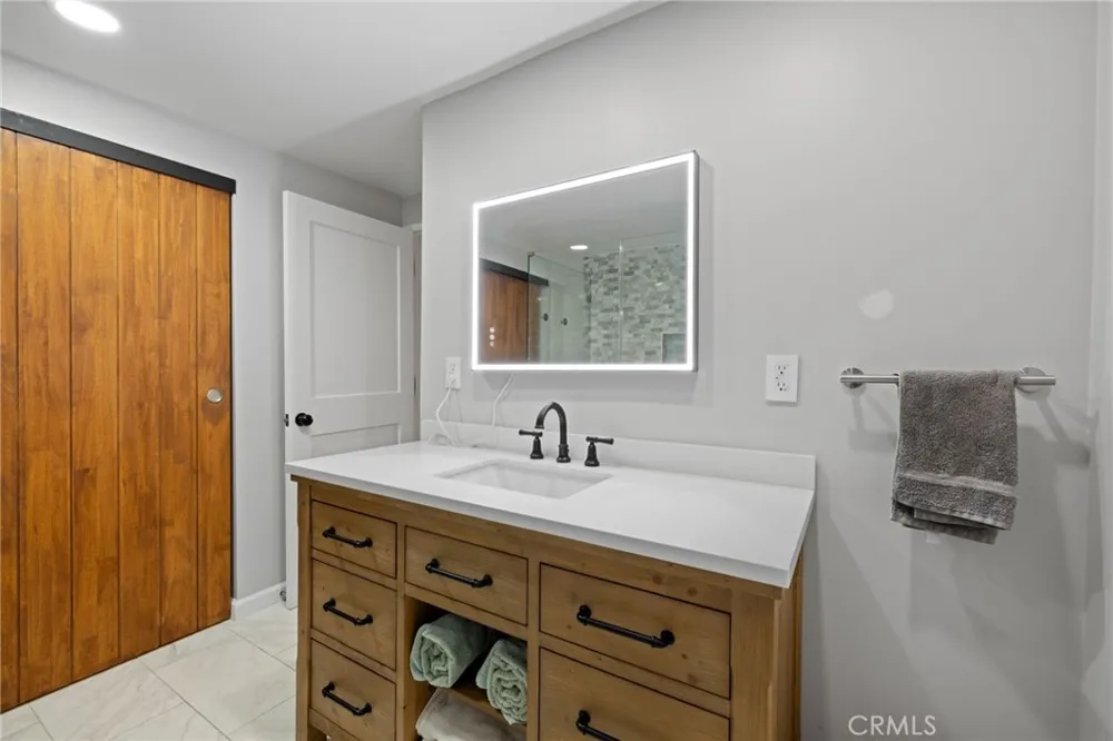 212 Valley #3 Burbank, CA 91505