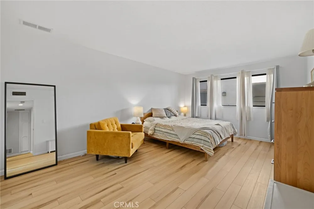 212 Valley #3 Burbank, CA 91505