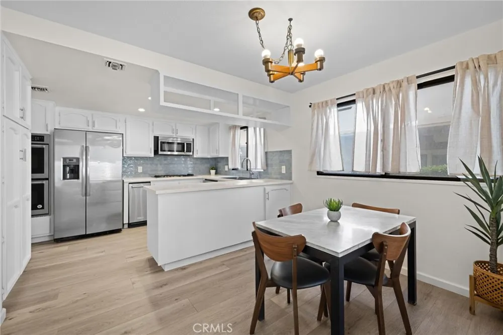 212 Valley #3 Burbank, CA 91505