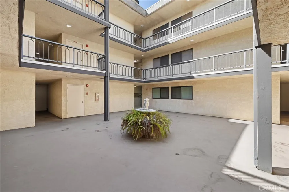 212 Valley #3 Burbank, CA 91505