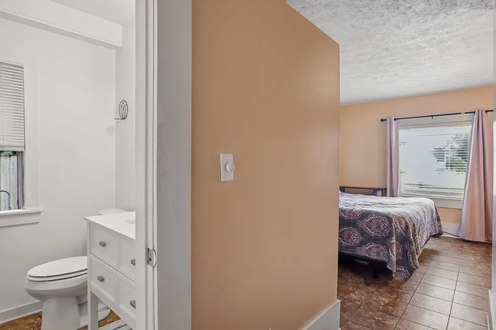 33 S State Street Zeeland, MI 49464