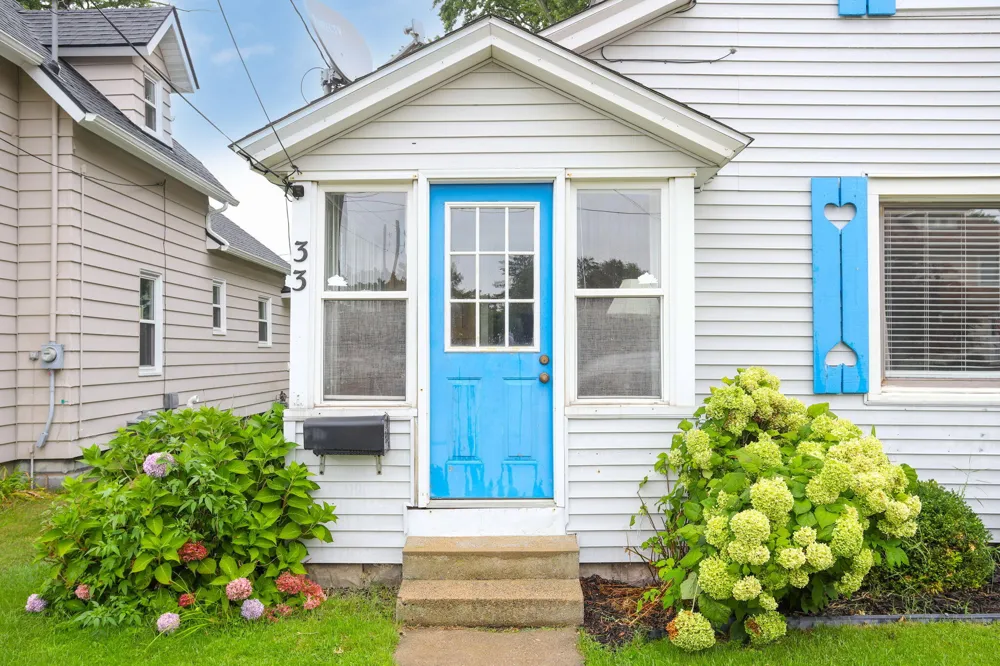 33 S State Street Zeeland, MI 49464