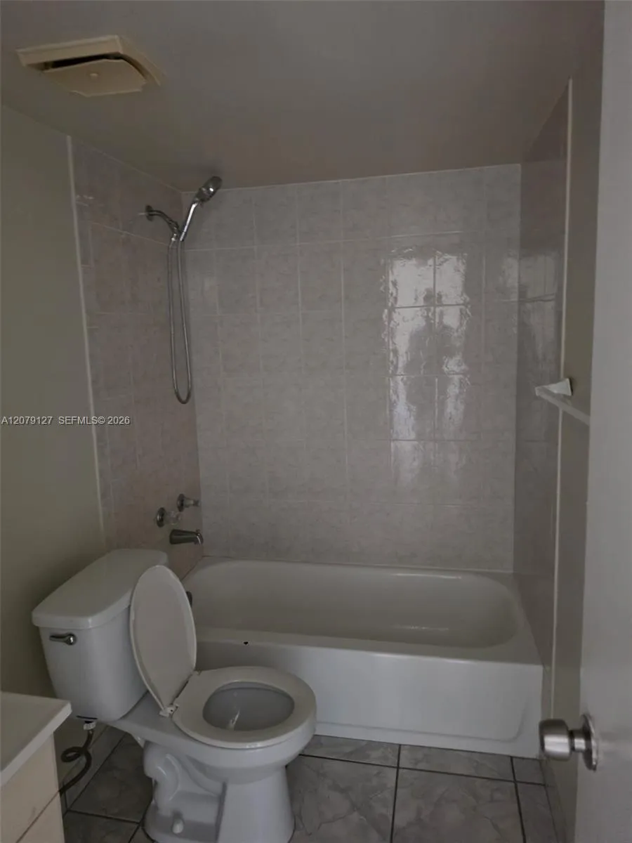 19715 SW 114th Ave #356-12 Miami, FL 33157