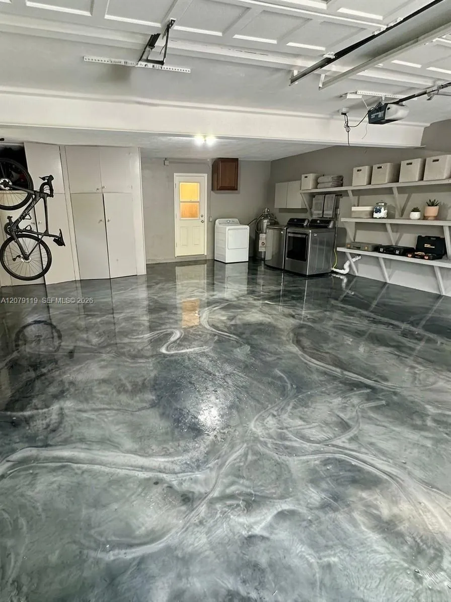 400 NE 2nd St #1 Pompano Beach, FL 33060