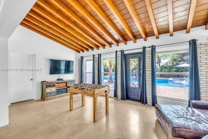 400 NE 2nd St #1 Pompano Beach, FL 33060