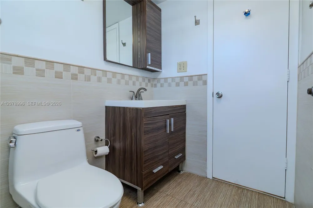 921 Jefferson Ave #3C Miami Beach, FL 33139
