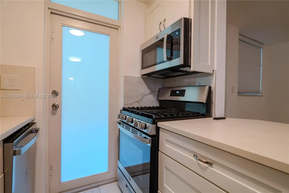921 Jefferson Ave #3C Miami Beach, FL 33139