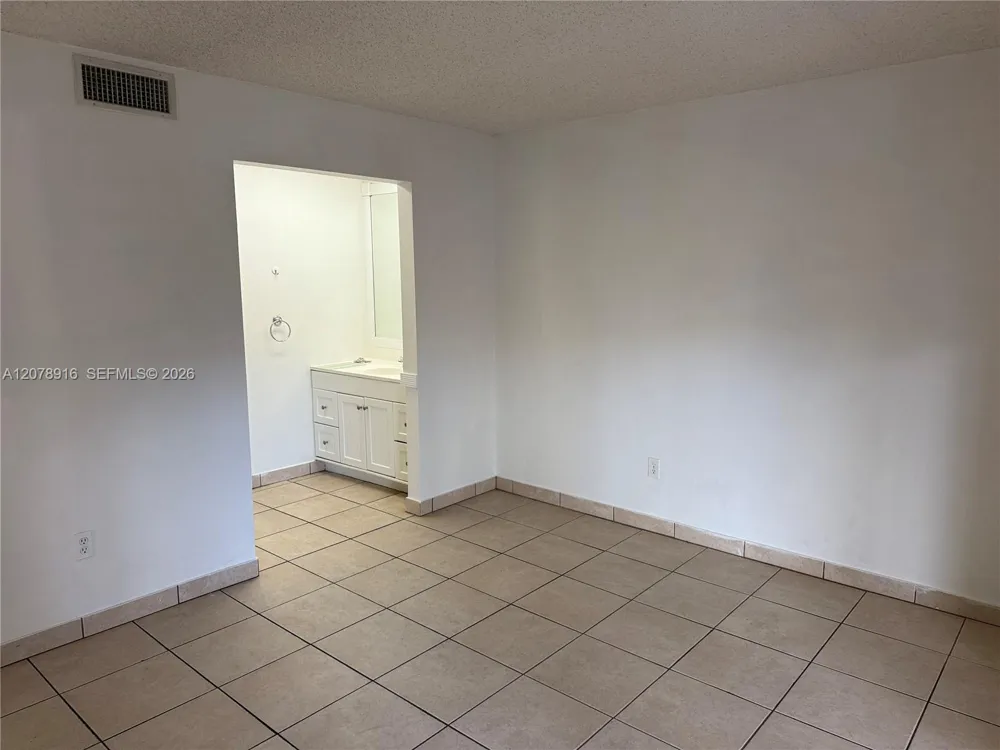 8401 SW 107th Ave #324E Miami, FL 33173