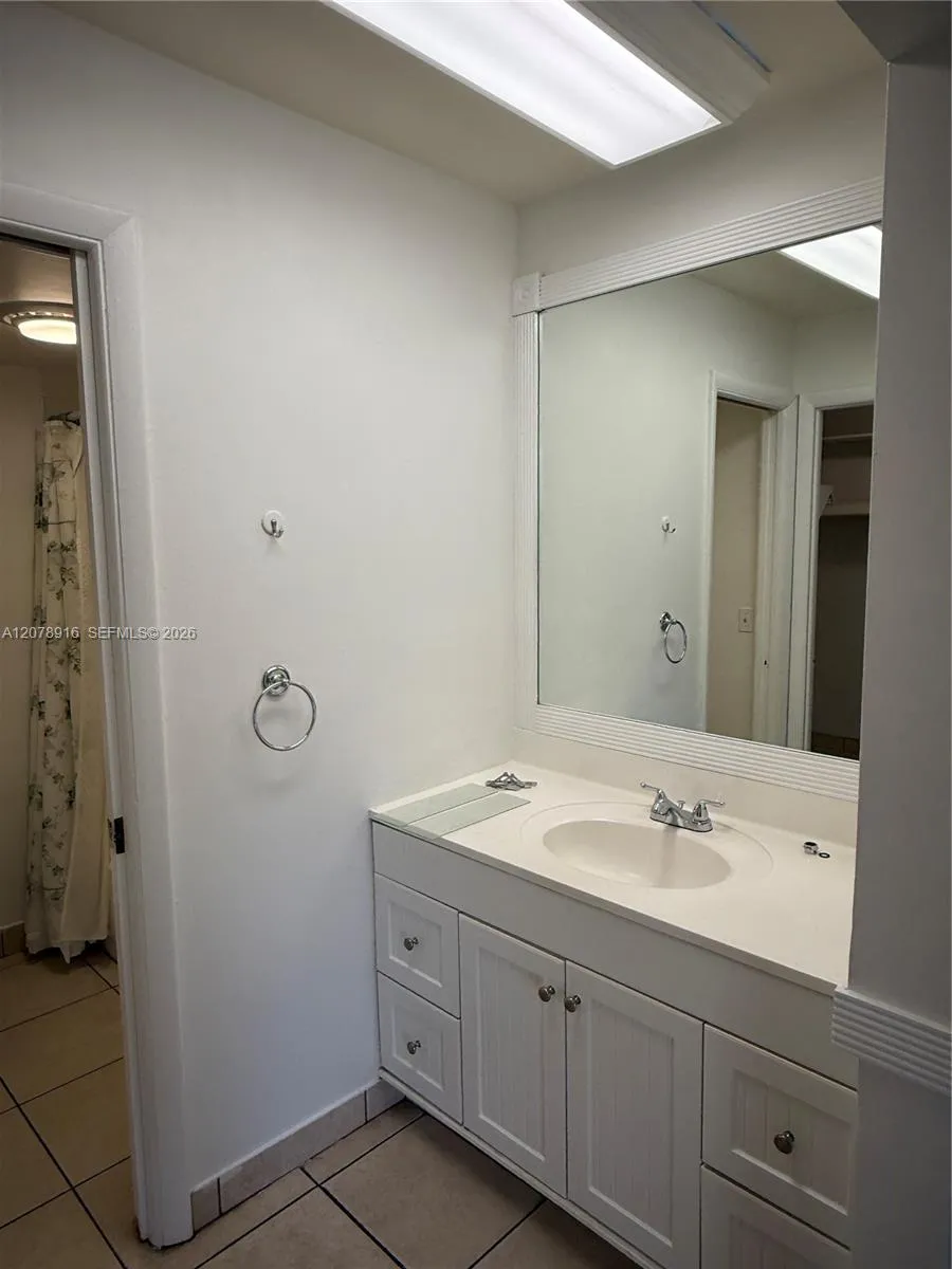 8401 SW 107th Ave #324E Miami, FL 33173