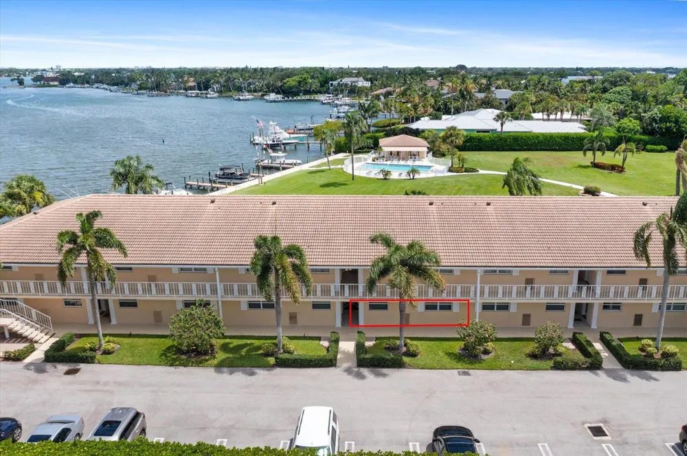 478 TEQUESTA DRIVE #115 Tequesta, FL 33469