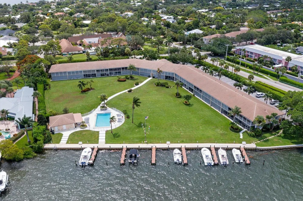 478 TEQUESTA DRIVE #115 Tequesta, FL 33469