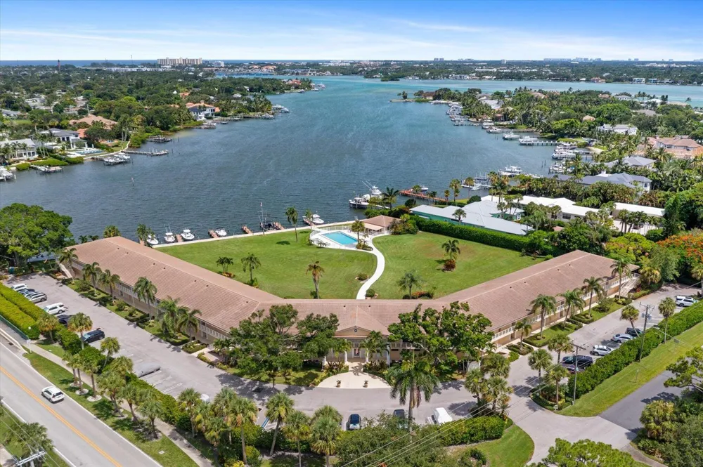 478 TEQUESTA DRIVE #115 Tequesta, FL 33469