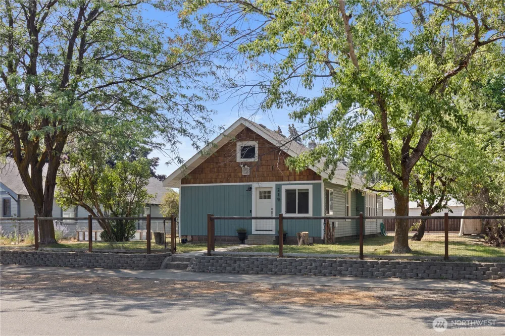 219 Dennis Street Ellensburg, WA 98926