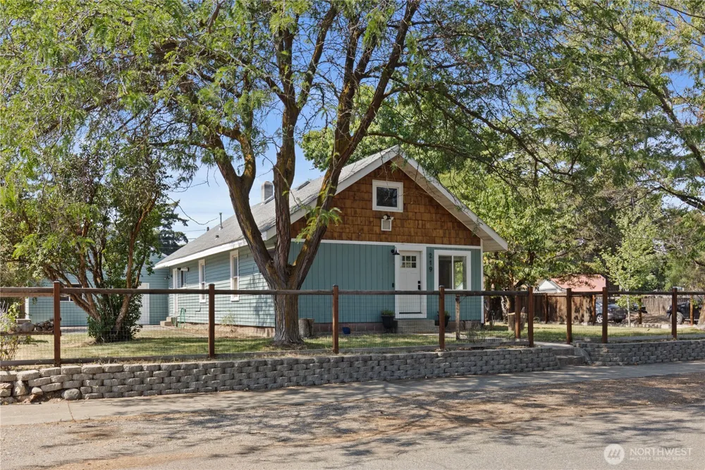 219 Dennis Street Ellensburg, WA 98926