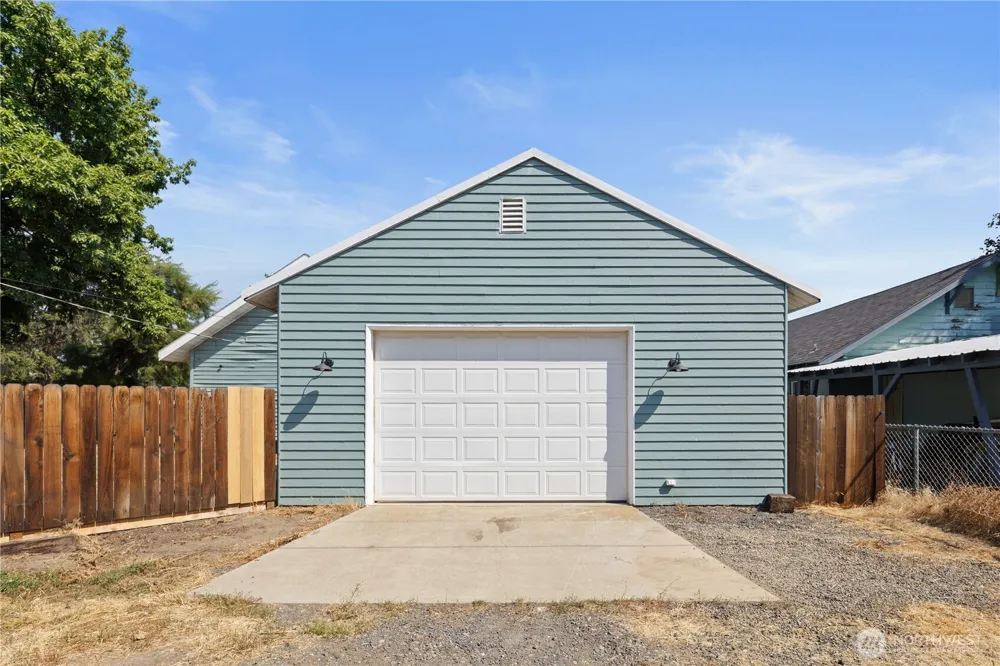 219 Dennis Street Ellensburg, WA 98926