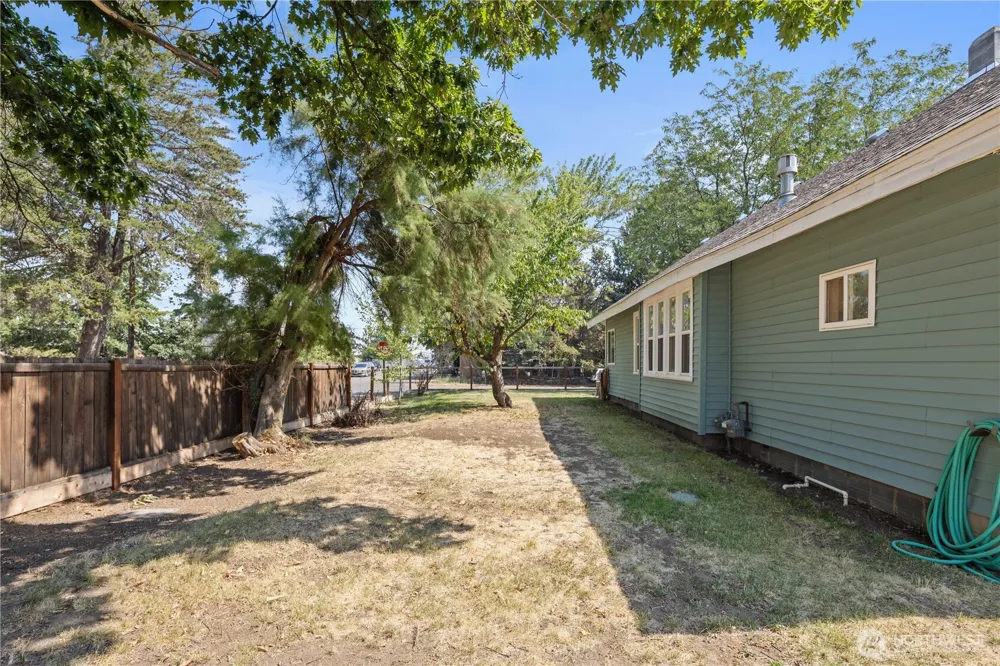 219 Dennis Street Ellensburg, WA 98926