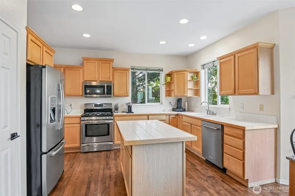 6326 Rebecca Avenue SE Auburn, WA 98092