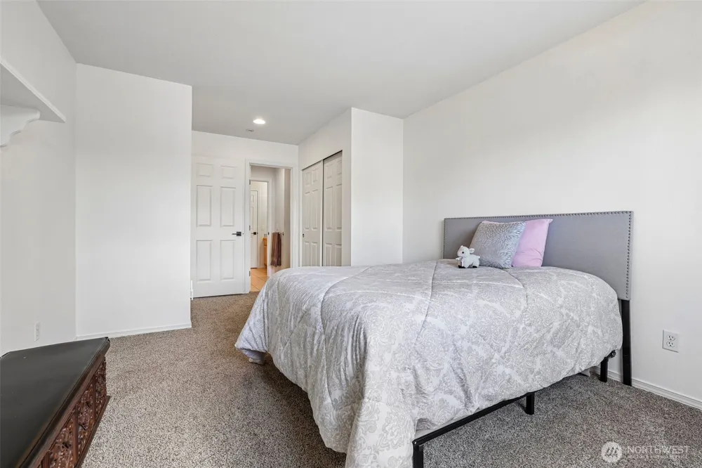 6326 Rebecca Avenue SE Auburn, WA 98092
