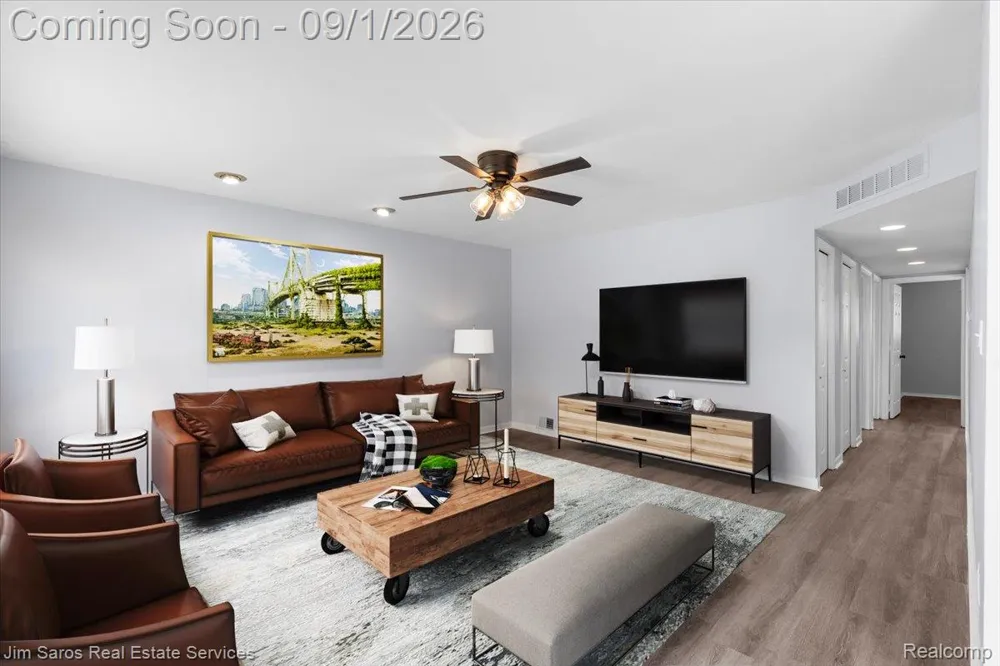 22509 Avon Street St Clair Shores City, MI 48082