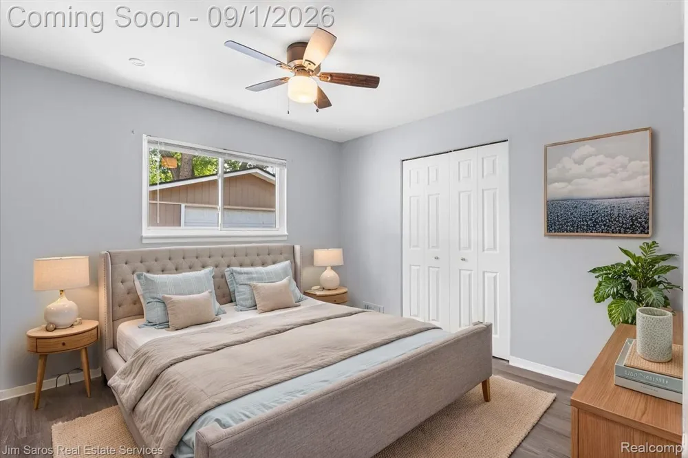 22509 Avon Street St Clair Shores City, MI 48082