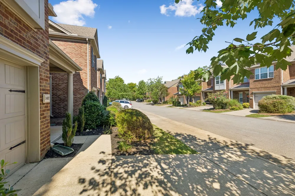 1407 Beech Grove Way Nashville, TN 37211