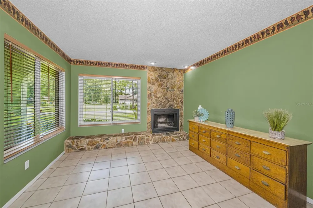 7812 WINDWARD WAY Odessa, FL 33556