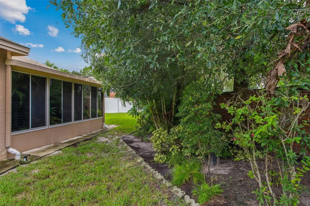 9703 HIDDEN COVE COURT Tampa, FL 33618