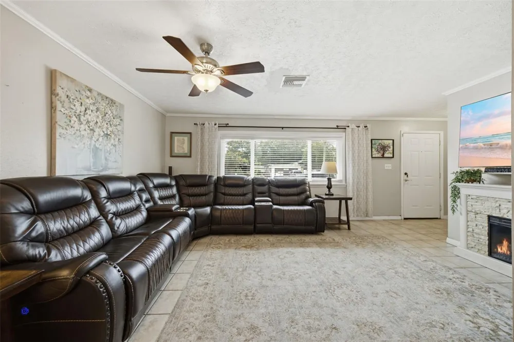 4745 TAMPA DOWNS Lutz, FL 33559