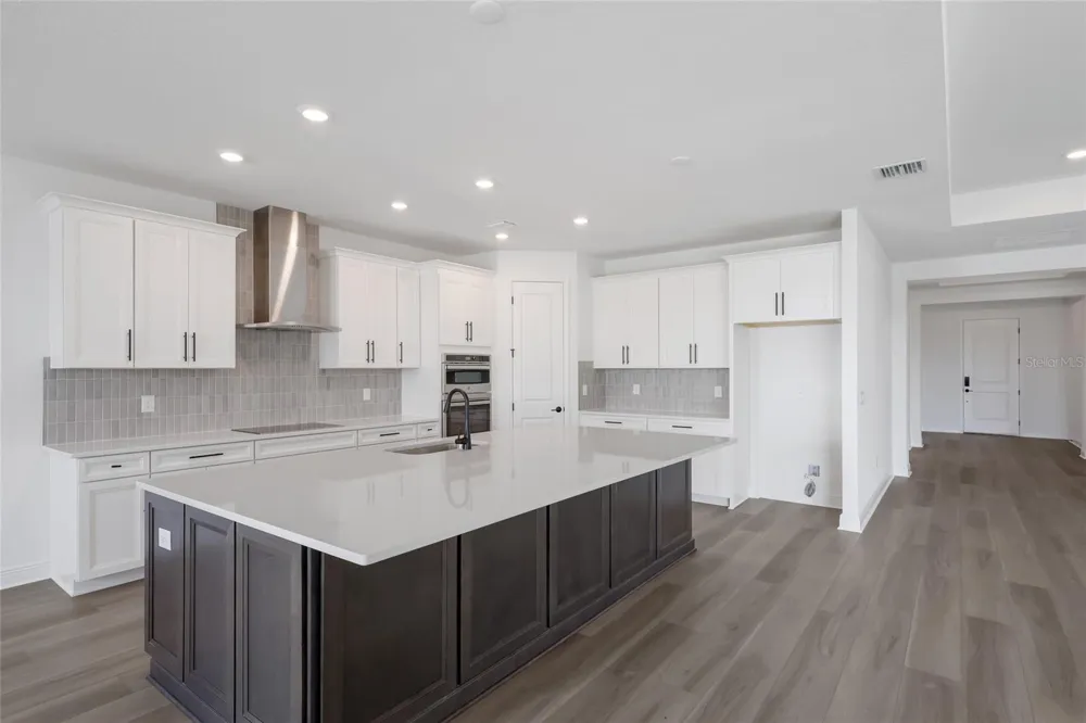 8924 DEEP HORIZON LOOP Parrish, FL 34219