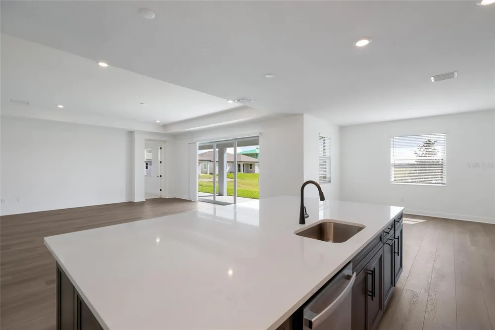 8924 DEEP HORIZON LOOP Parrish, FL 34219