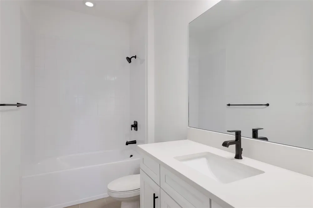 8924 DEEP HORIZON LOOP Parrish, FL 34219