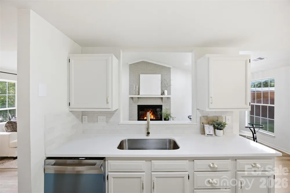 8056 Lawyers Road Charlotte, NC 28227