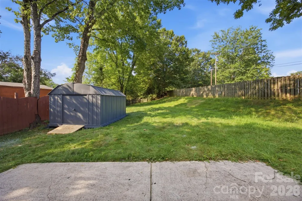 8056 Lawyers Road Charlotte, NC 28227