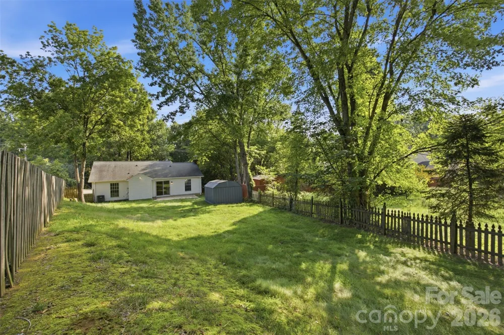 8056 Lawyers Road Charlotte, NC 28227