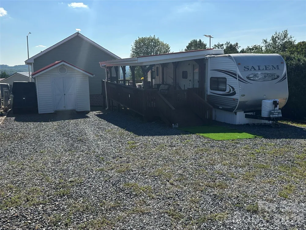 331 Mount View Lane New London, NC 28127