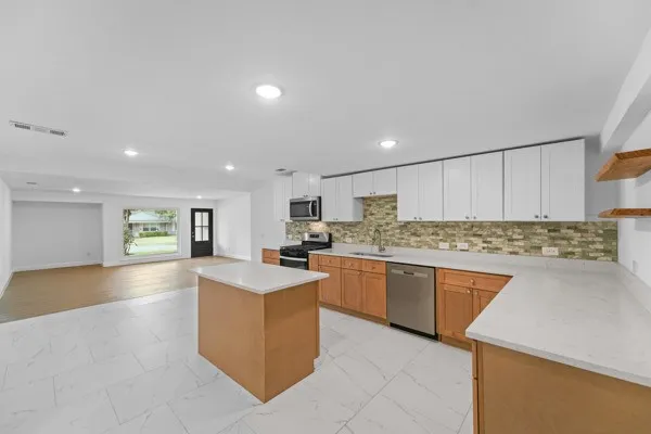 14011 Stardust Lane Farmers Branch, TX 75234