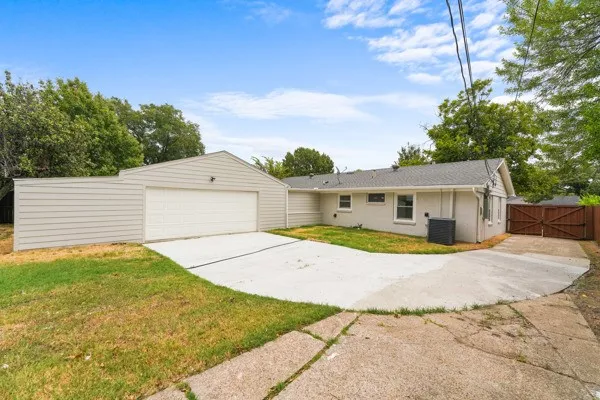 14011 Stardust Lane Farmers Branch, TX 75234
