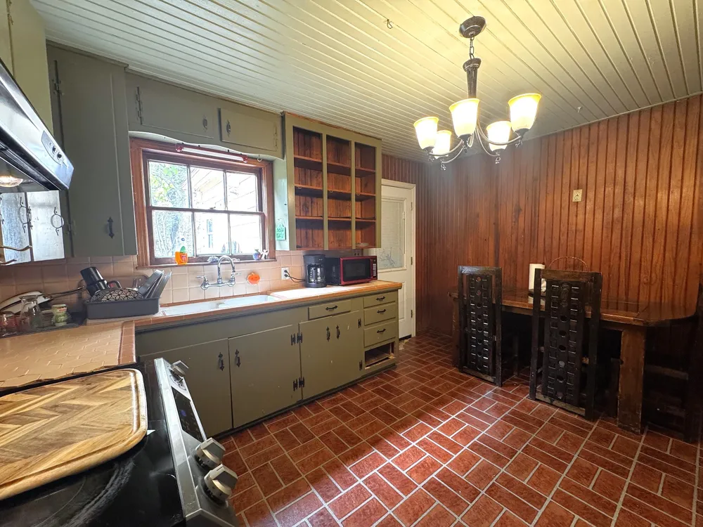 405 Margaret Dr. Mt Pleasant, TX 75455