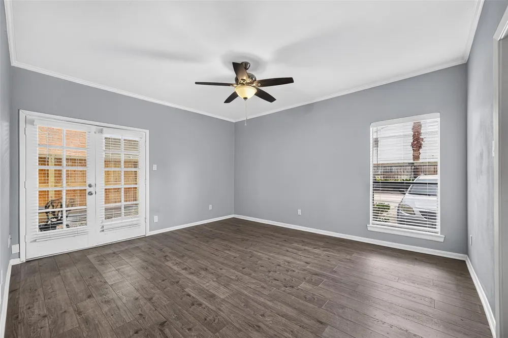 2001 Bering Drive #3D Houston, TX 77057