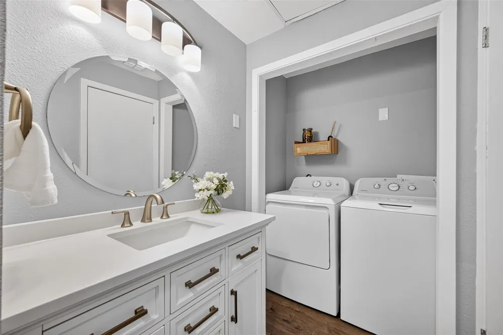 2001 Bering Drive #3D Houston, TX 77057
