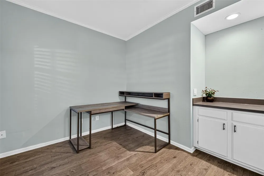2001 Bering Drive #3D Houston, TX 77057
