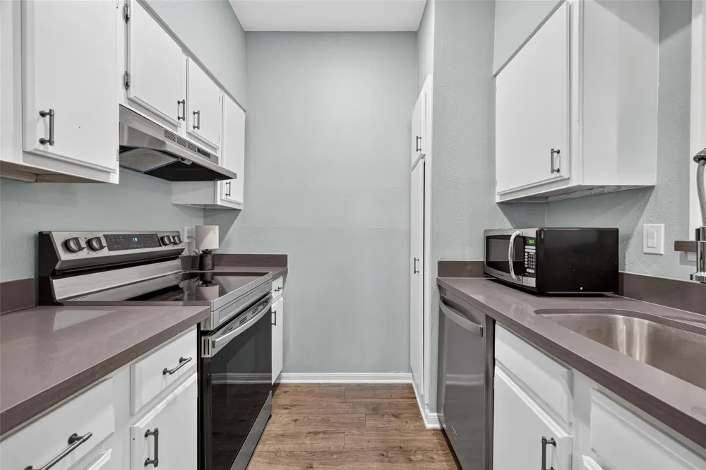 2001 Bering Drive #3D Houston, TX 77057