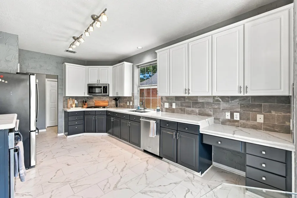 13507 Willow Heights Court Houston, TX 77059